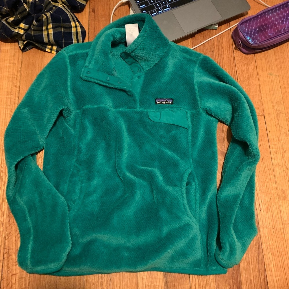 Green Patagonia fleece
